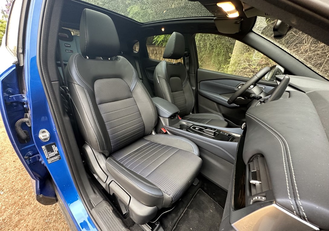 1683038-QASH HYB13 - 10-min.jpeg