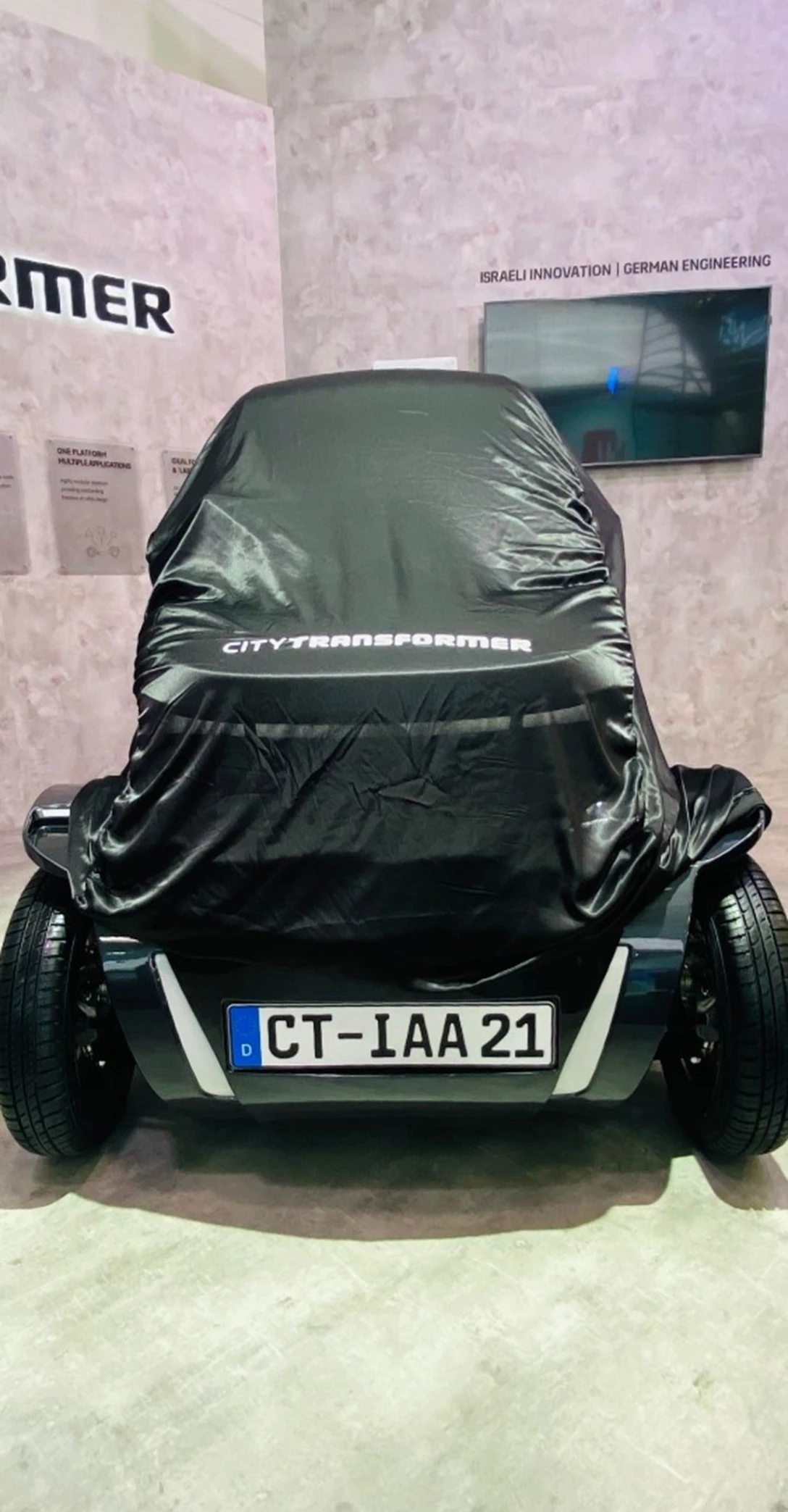 1650566-סיטי טרנספורמר תערוכת רכב IAA 4.jpg