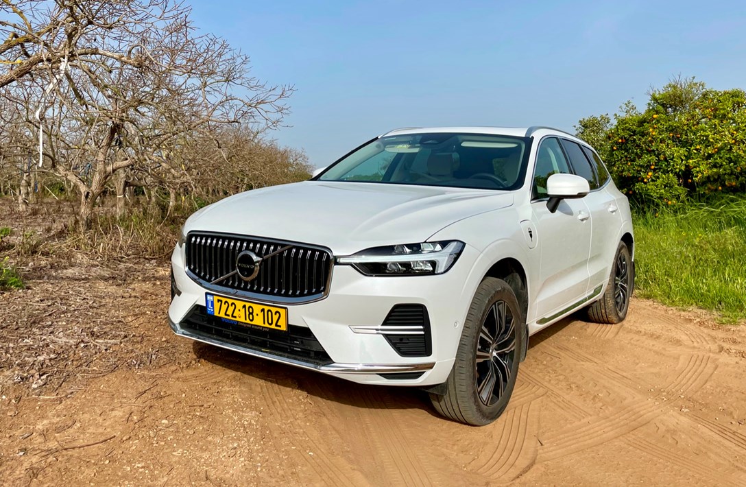 1660563-XC60 - 10.jpeg