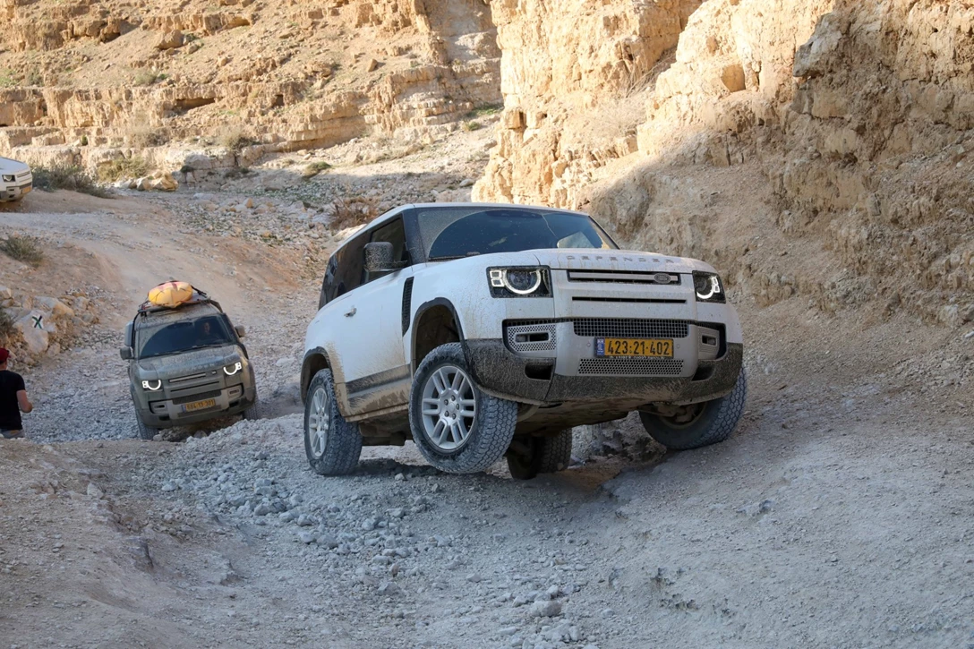 1640624-מסע לרגל השקת הדיפנדר הקצר בישראל, צילום רונן טופלברג (21).jpg