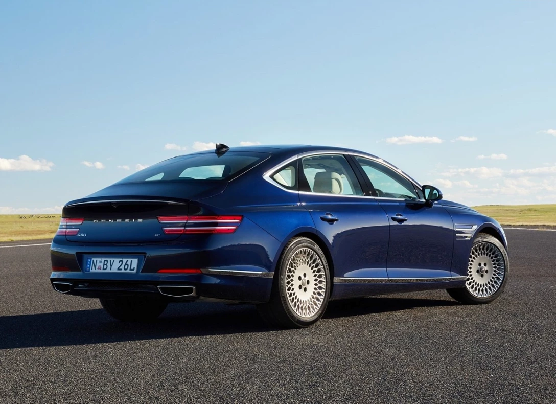 1657245-Genesis-G80-2022-06.jpg