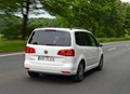 1690397-Volkswagen-Touran-2013-02.jpg