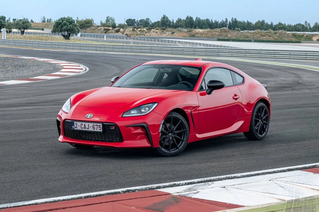 1694383-Toyota-GR86_EU-Version-2022-1024-07.jpg