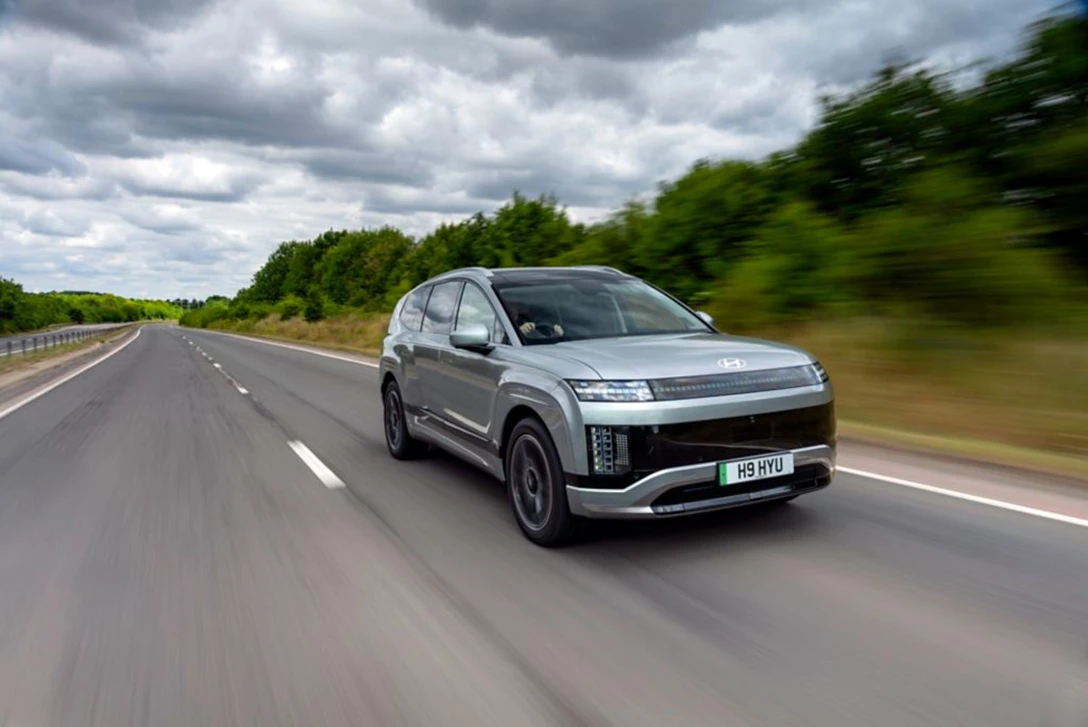 hyundai-uk-ioniq-9-0725-24_wid_1024_bfc_off.jpg