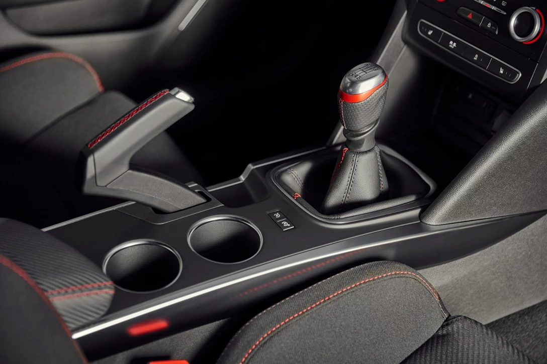 1598156-רנו מגאן RS - מבחן דרכים (7).jpg