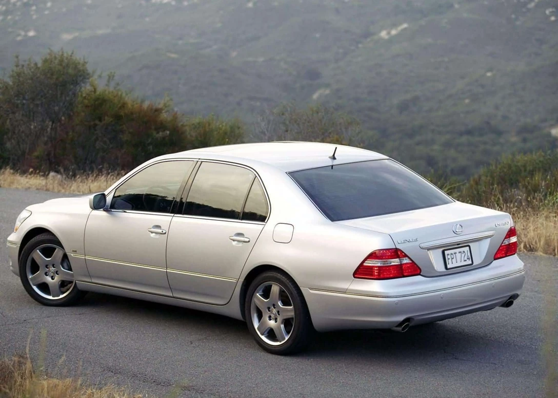 1593713-Lexus-LS430 3.jpg