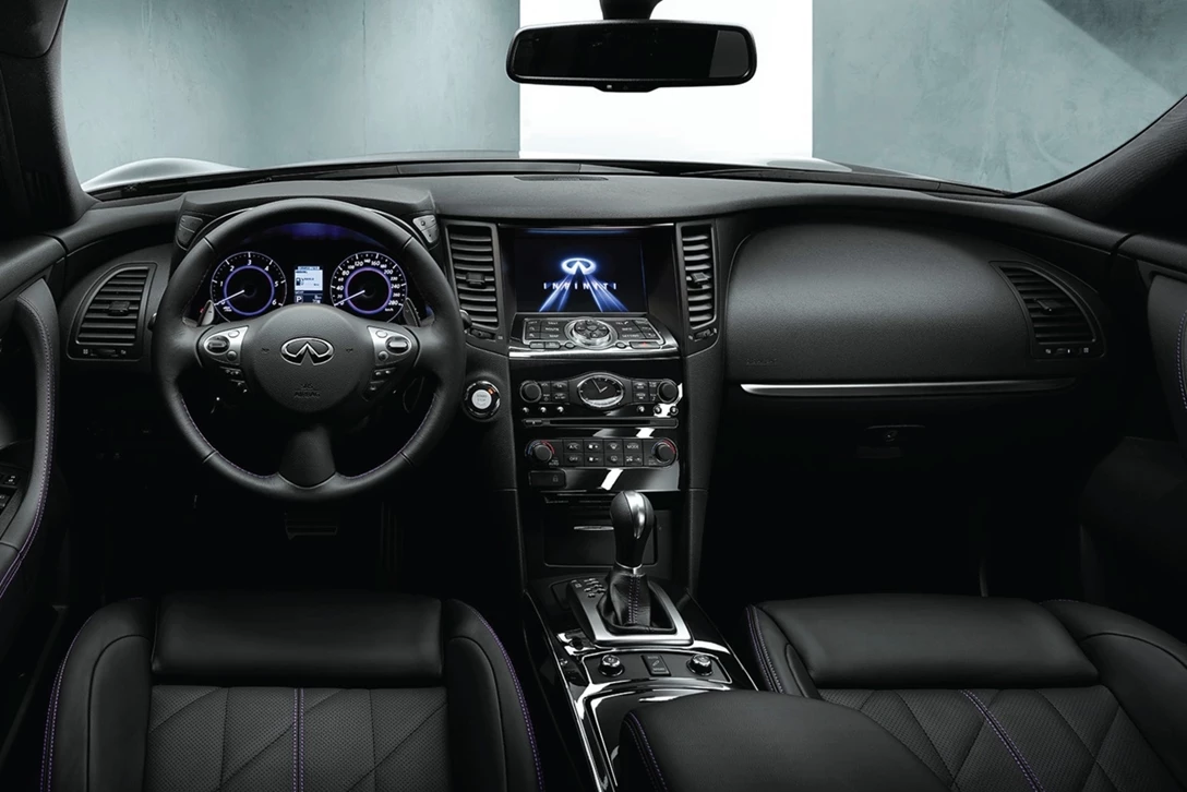 1669498-INFINITI-QX70-2016-05.jpg