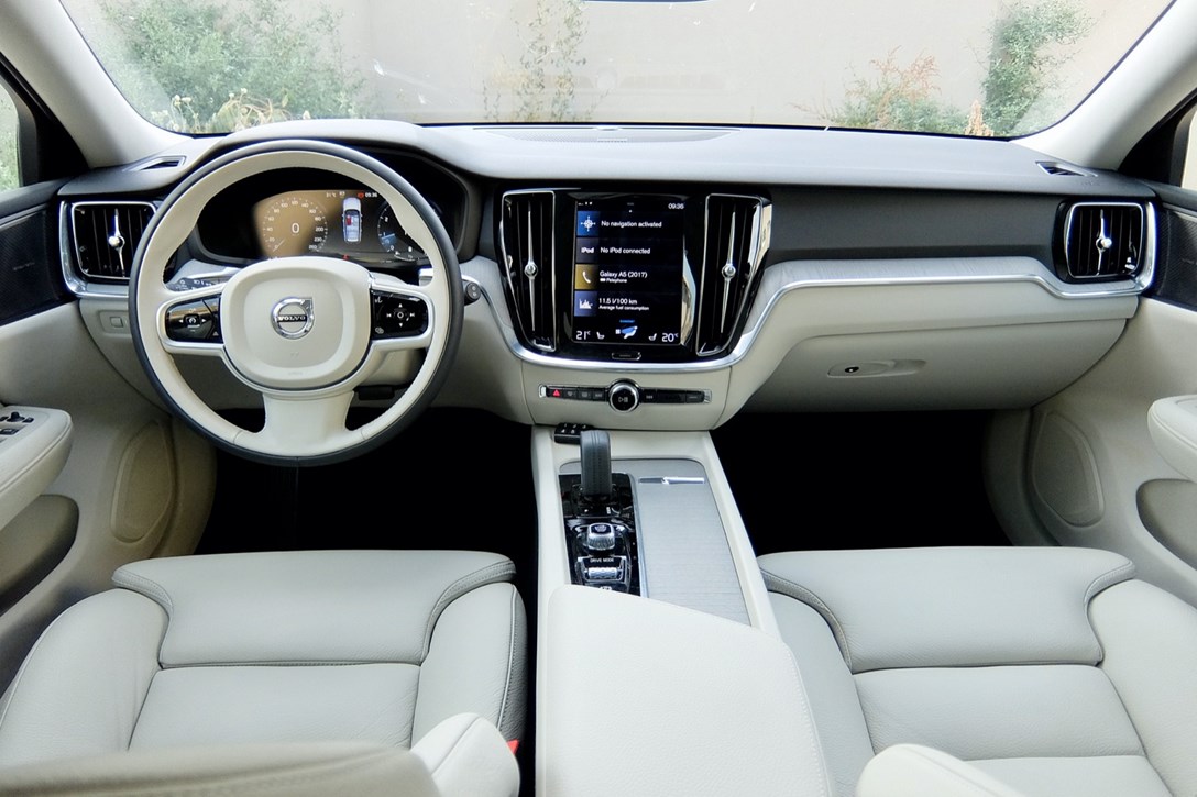 1635123-וולוו V60 קרוס קאנטרי - 9.jpeg