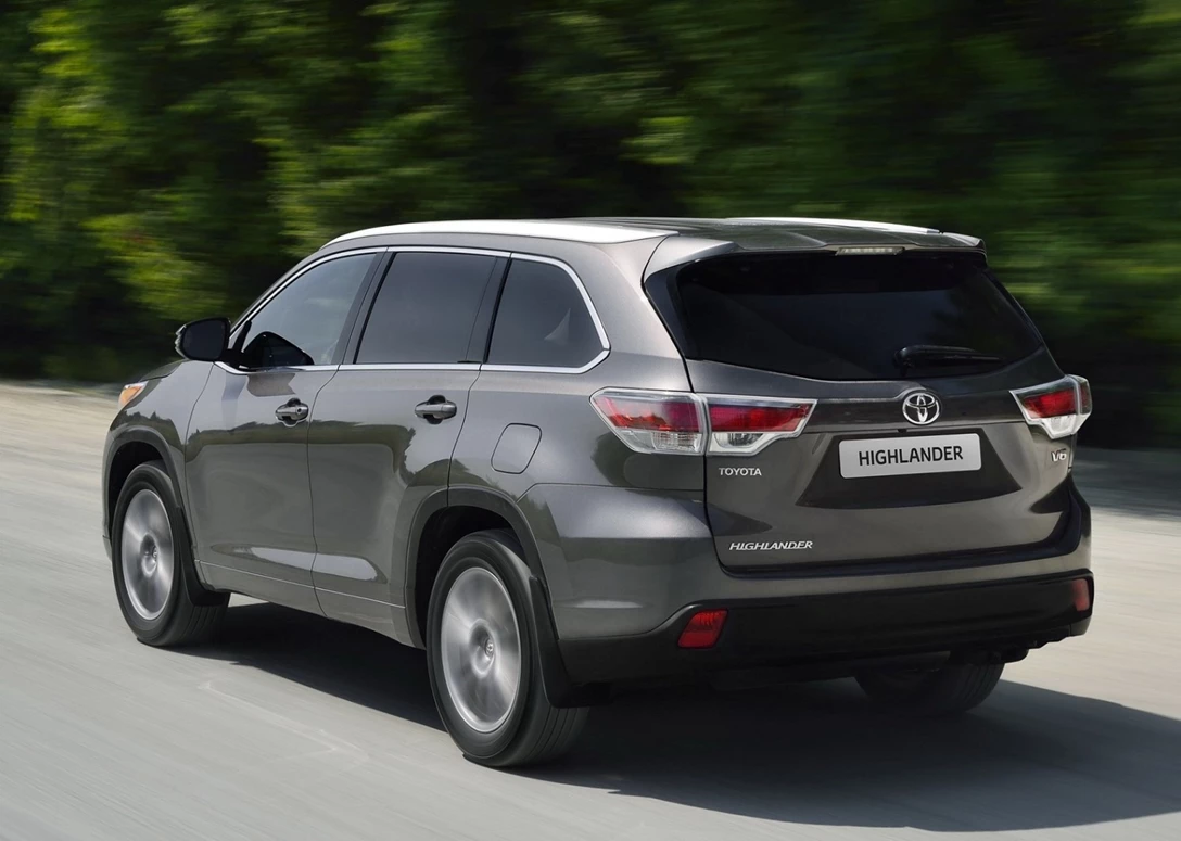 1659386-Toyota-Highlander-2014-03.jpg