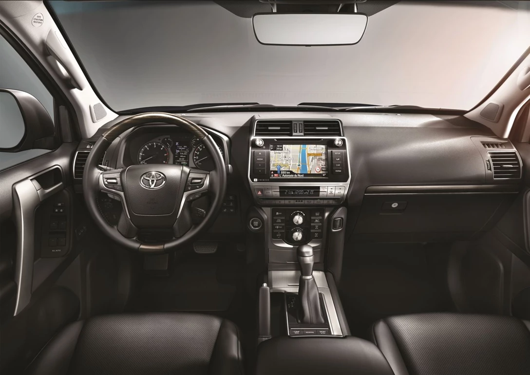 1590522-טויוטה לנד קרוזר מחודש (3).jpg