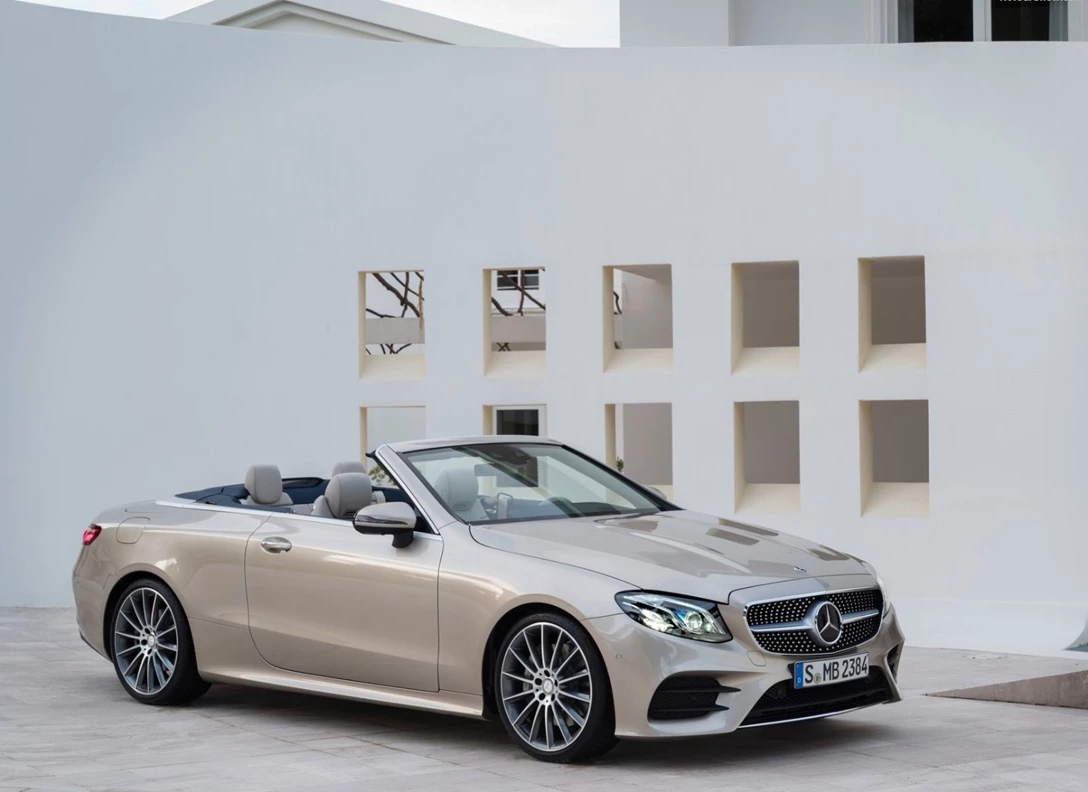 1660658-Mercedes-Benz-E-Class_Cabriolet-2018-01.jpg