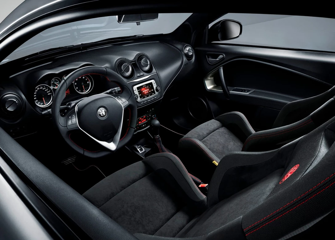 1617649-160301_Alfa-Romeo_Ginevra-Mito_04.jpg