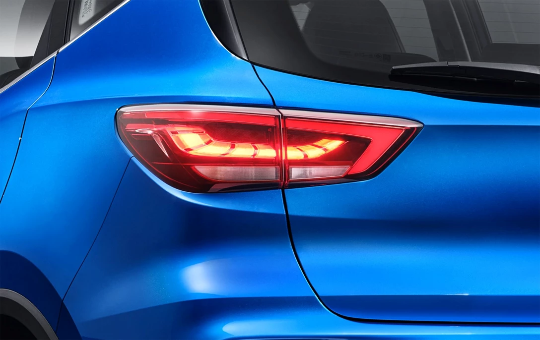 1684901-MG-ZS-EV-taillight-detail.jpg