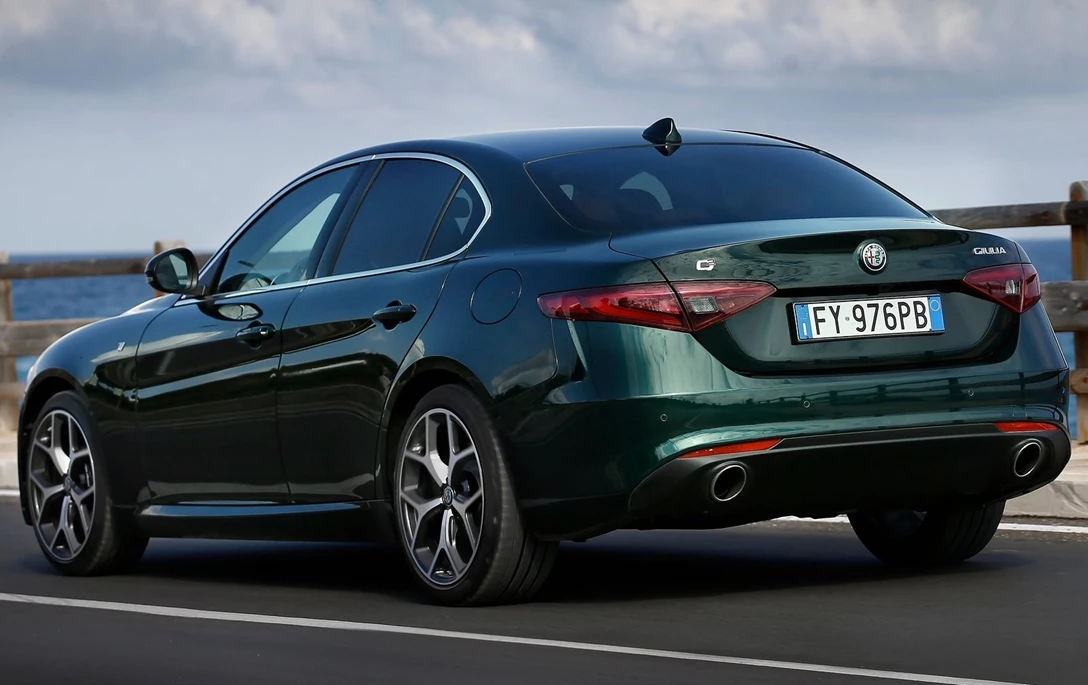 1632329-Alfa_Romeo-Giulia-2020-1600-04.jpg