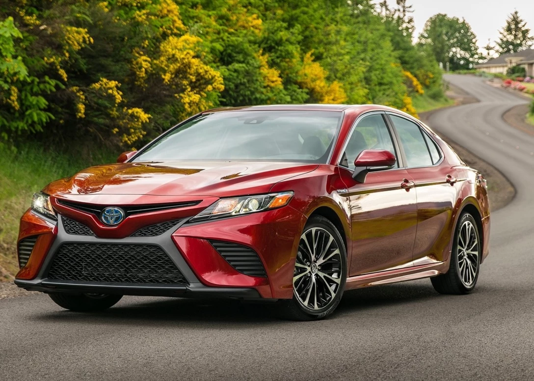 1595553-Toyota-Camry 3.jpg