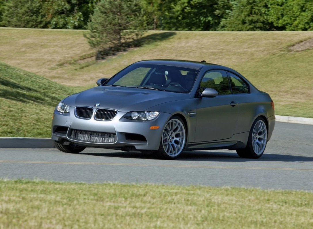 1604432-BMW-M3_Frozen_Gray-2008-2013-1.jpg