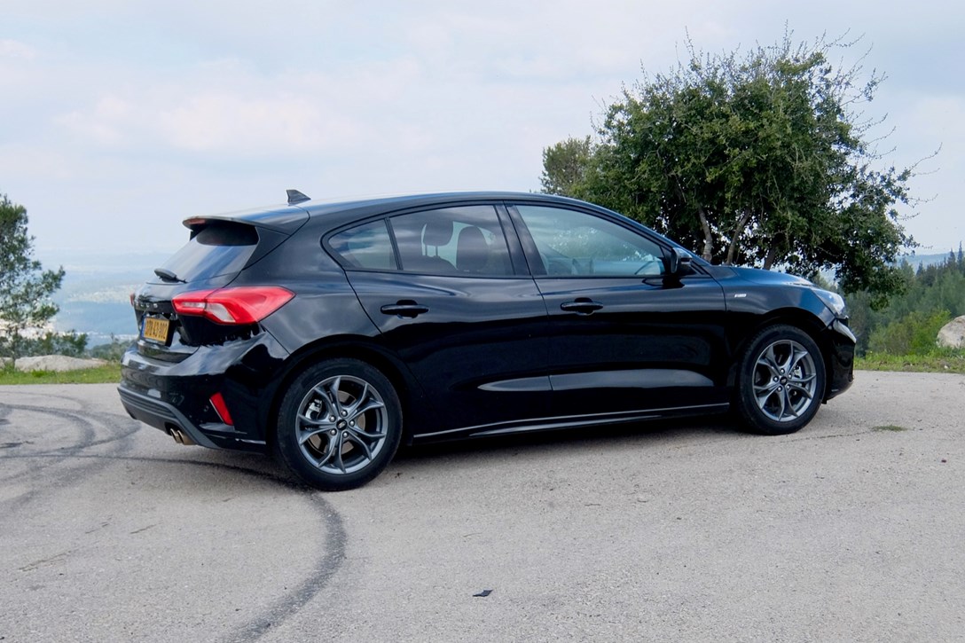 1641999-פורד פוקוס ST ליין מתלה רב חיבורי - 7.jpeg