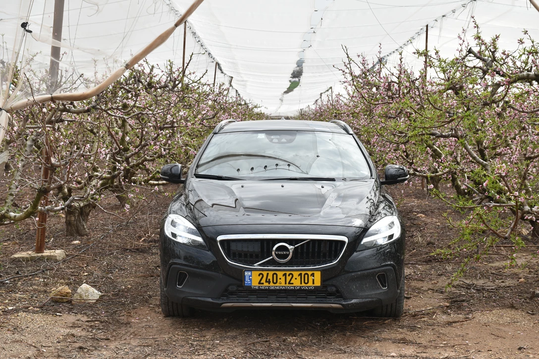 1593964-וולוו V40 קרוס קאנטרי מבחן דרכים  (12).JPG