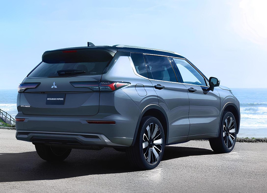 Mitsubishi-Outlander-2025-02.jpeg