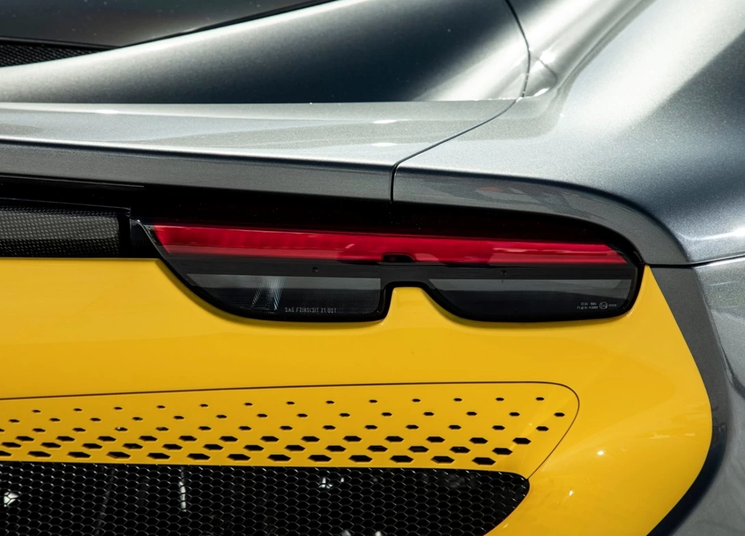 1704343-Ferrari-296_GTB-2024 (8).jpg