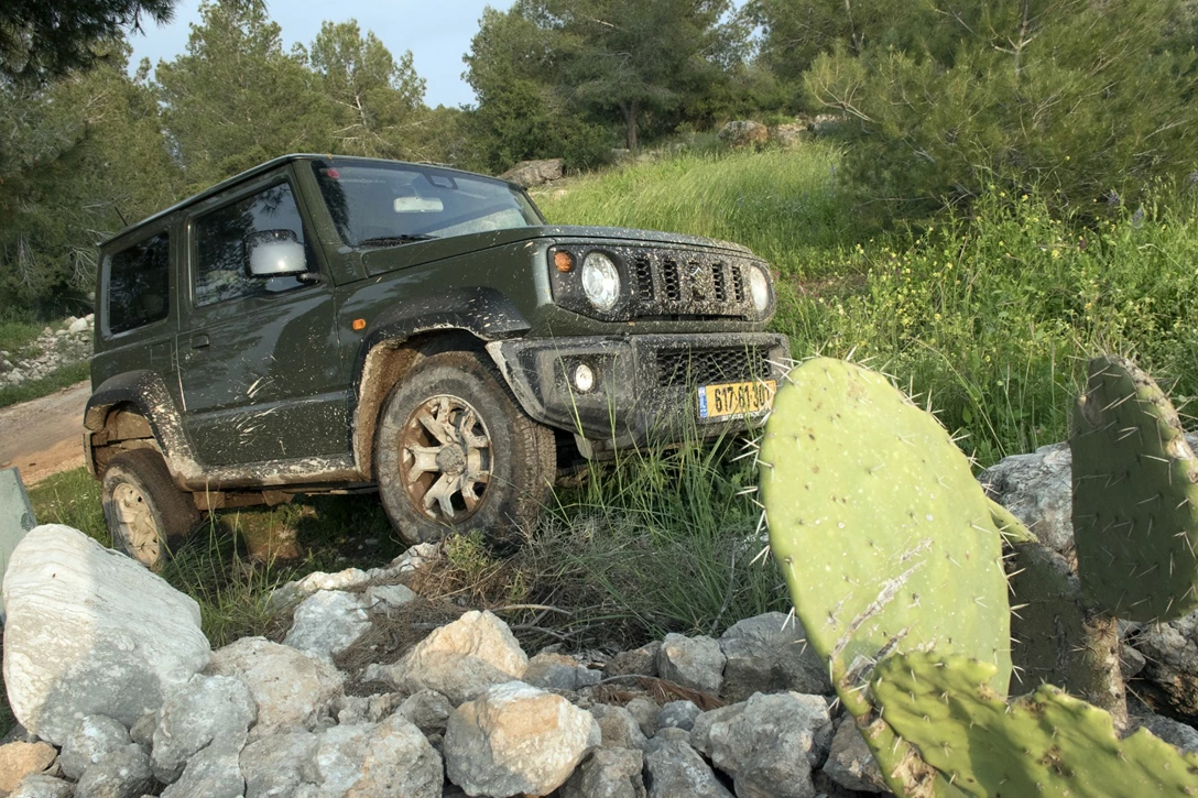 1658205-01-Suzuki Jimney - Ofran.jpg