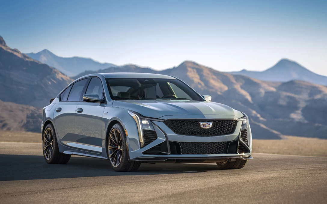 1692225-2025-cadillac-ct5-v-blackwing-101-min.jpg