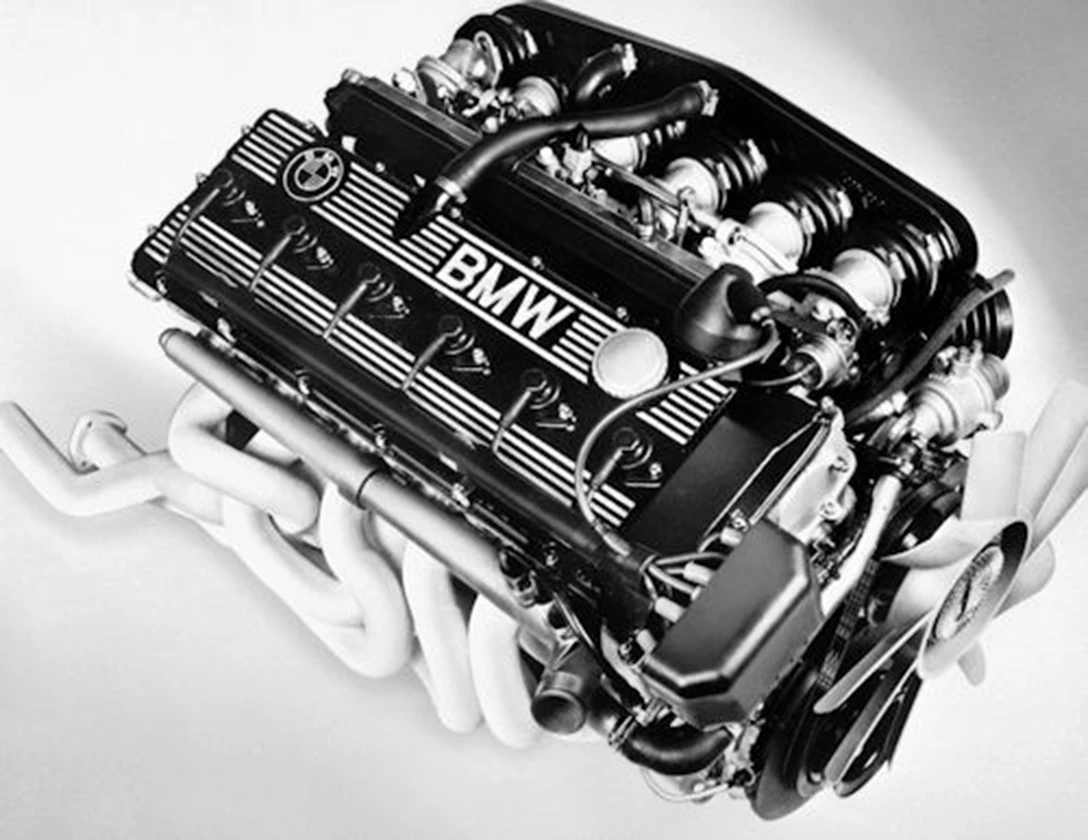 1674868-BMW-M88-Straight-6.jpg