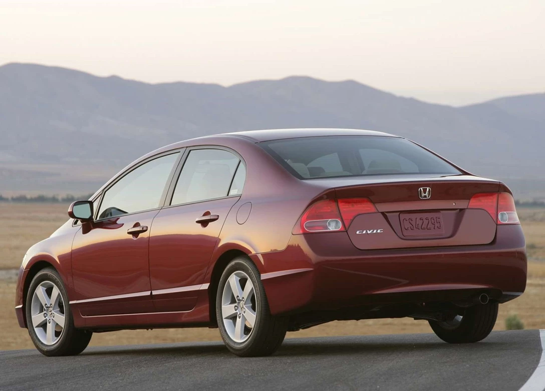 1638659-Honda-Civic_Sedan-2006-2011-04.jpg