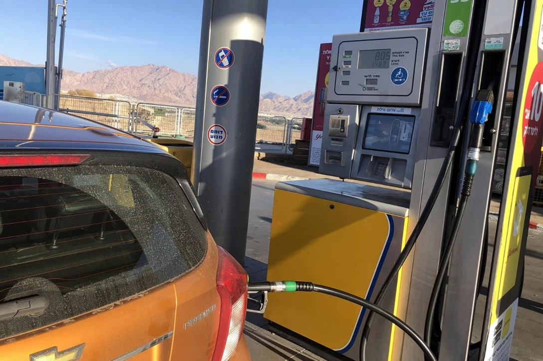 1628803-08-תדלוק באילת לפני שיוצאים חזרה (2).jpg