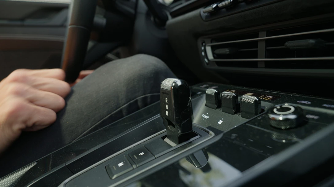 1664865-Porsche 992 GTS.01_02_37_14.Still067.jpg