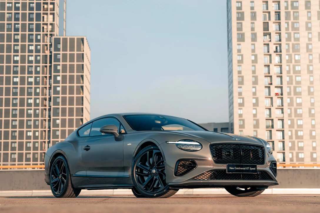 1705861-NEW CONTINENTAL GT MILANO AUTOCLASSICA - 1.jpg