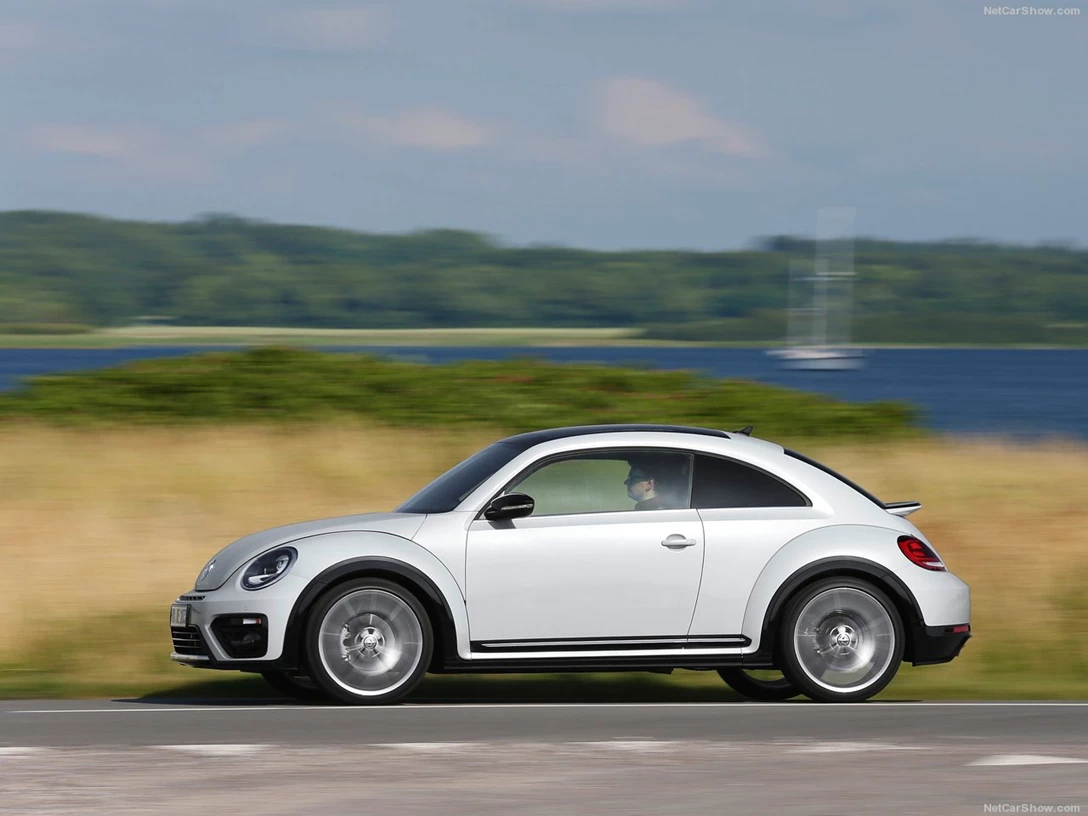1589219-Volkswagen-Beetle 4.jpg