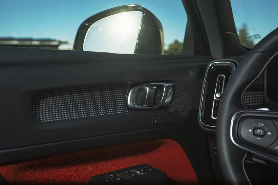 1597737-וולוו XC40 מבחן דרכים (17).jpg