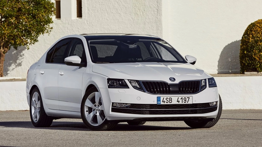 1689215-Skoda-Octavia-2017-1600-04.jpg