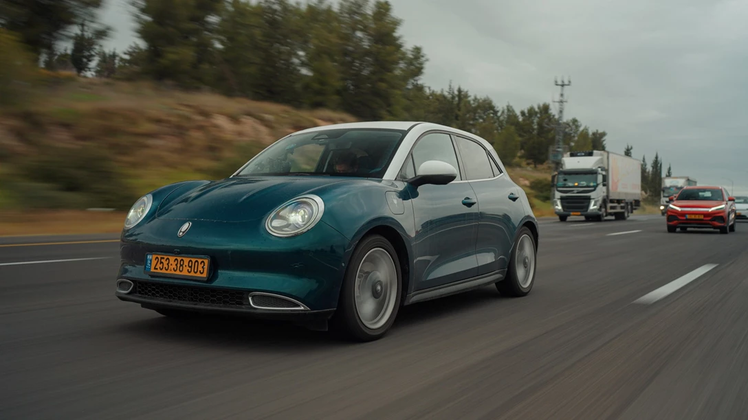 1680130-ORA Funky Cat vs BYD ATTO 3 vs Geely geometry c vs Aiways U5 2023.00_34_51_20.Still026 copy-min.jpg