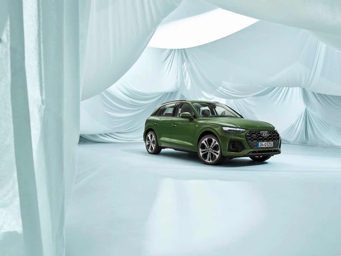 1633594-Q5Sneak Preview35611.jpg