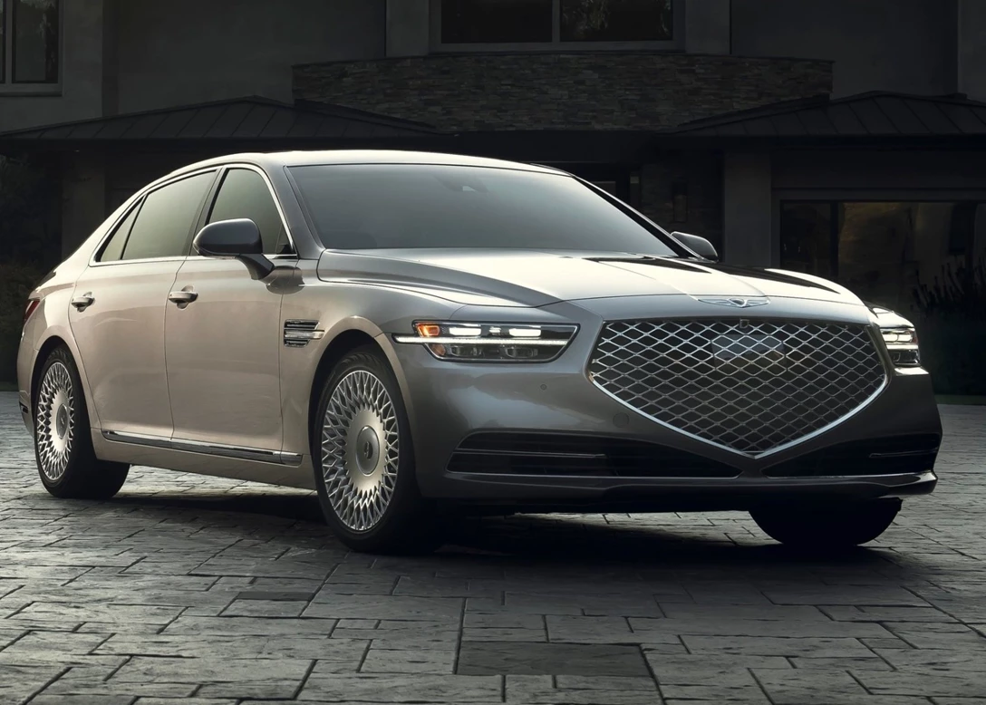 1640566-Genesis-G90-2021-01.jpg