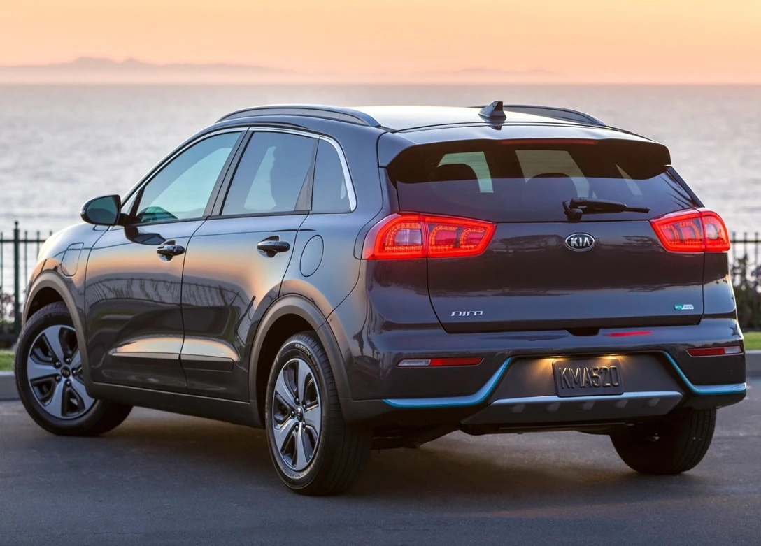 1637631-Kia-Niro_Plug-In_Hybrid-2019-03.jpg