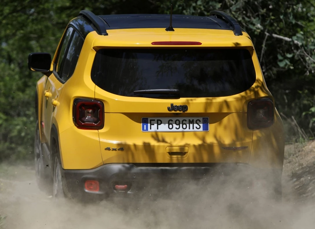 1669925-Jeep-Renegade-2020-05.jpg