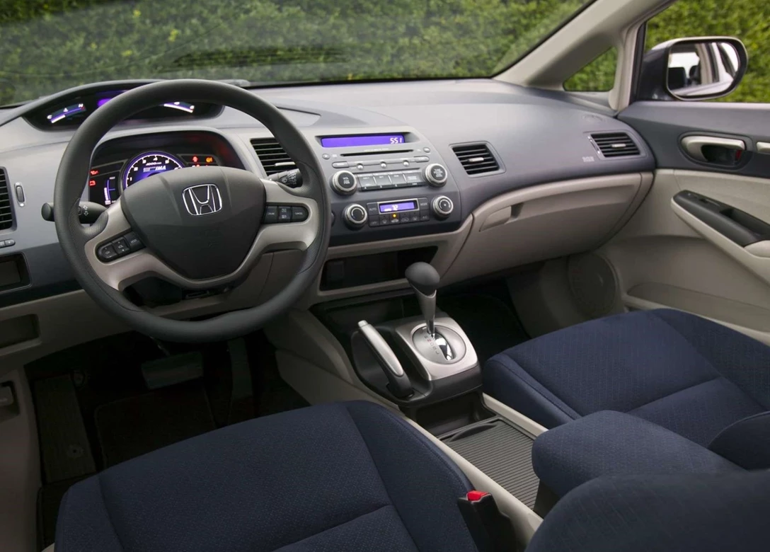 1638662-Honda-Civic_Sedan-2006-2011-08.jpg