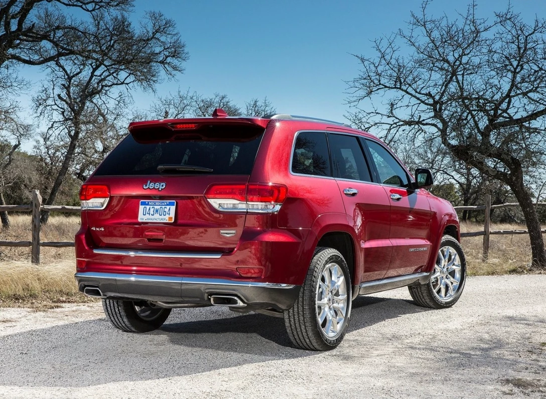 1658447-Jeep-Grand_Cherokee-2019-03.jpg