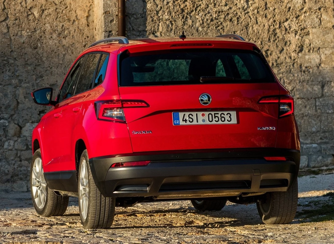 1638929-Skoda-Karoq-2019-02.jpg
