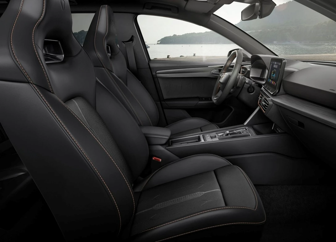 1657110-Seat-Cupra_Leon-2021-1600-28.jpg