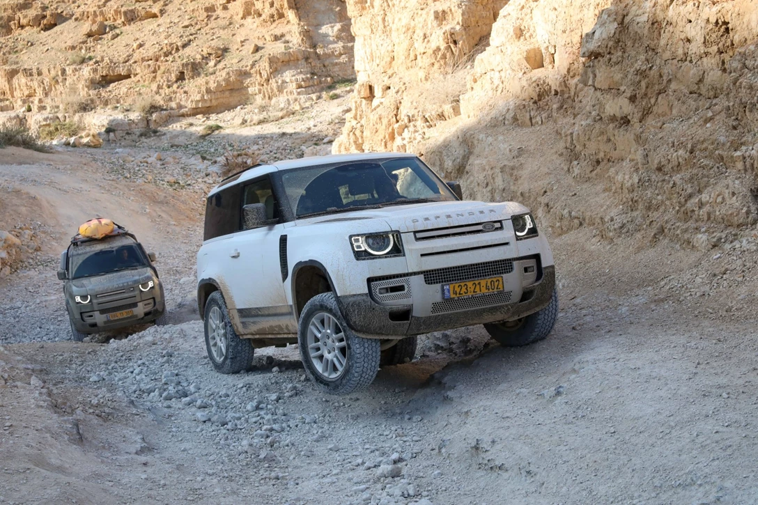 1640668-מסע לרגל השקת הדיפנדר הקצר בישראל, צילום רונן טופלברג (24).jpg