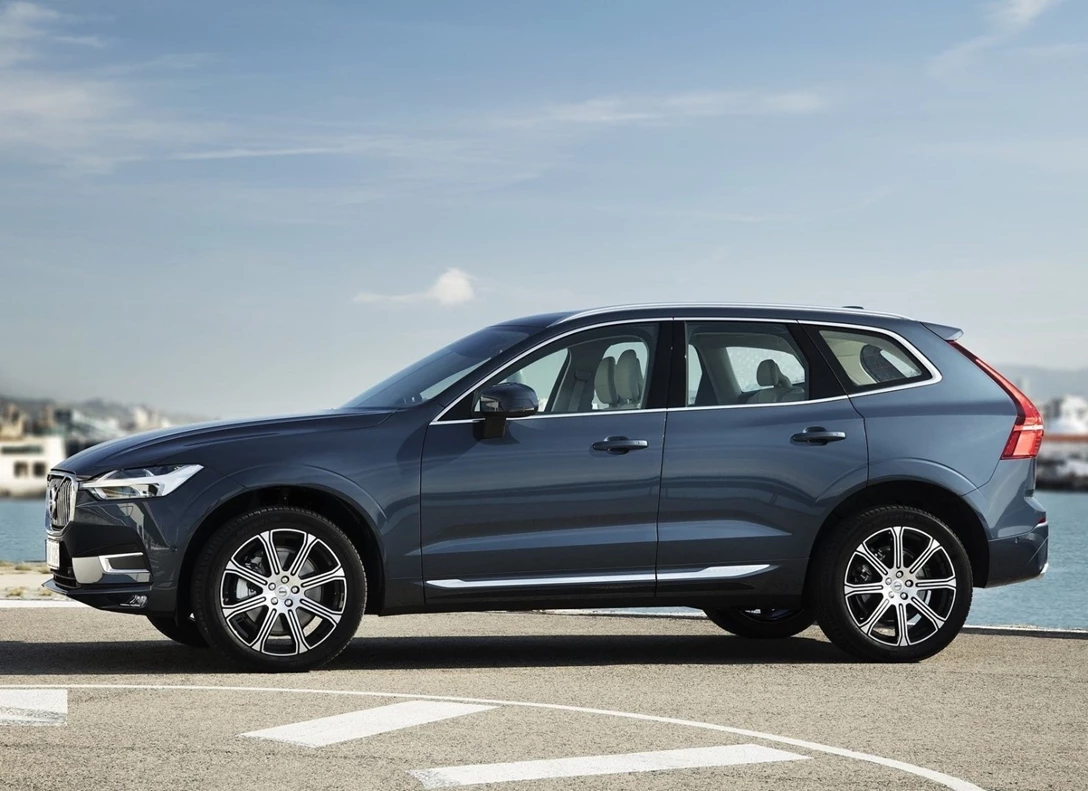 1646058-Volvo-XC60-2021-03.jpg
