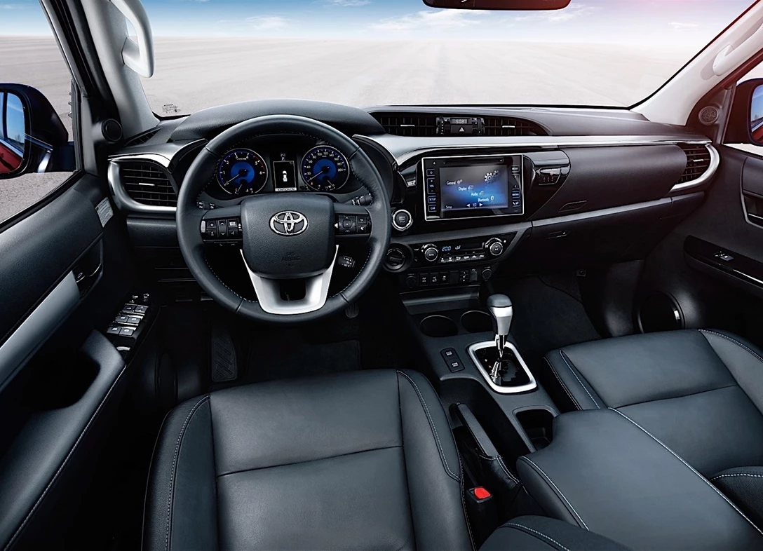 1659461-Toyota-HiLux-2017-05.jpg