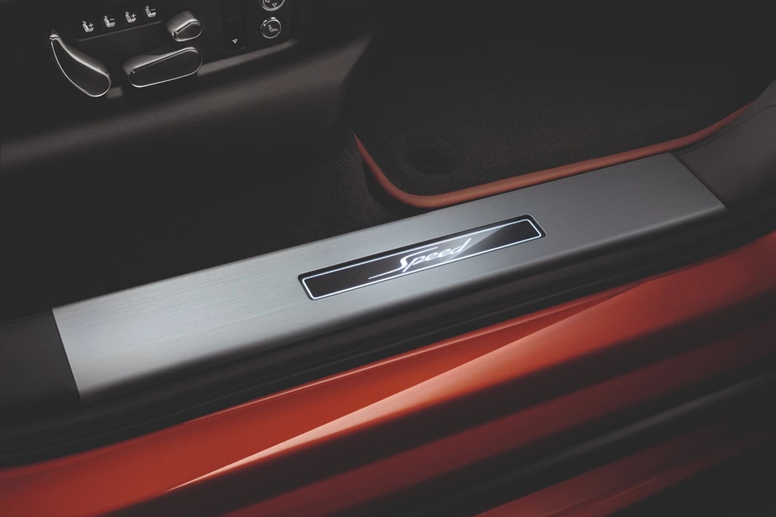 1612087-Bentayga Speed 18.jpg