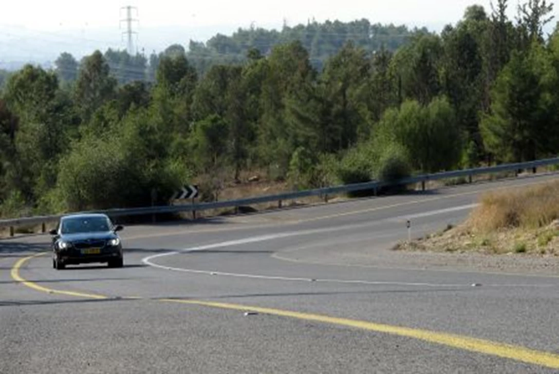 1680899-SUPREB 1600 2013.jpg