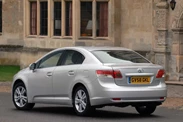 Toyota-Avensis-2007-2009-04.jpg