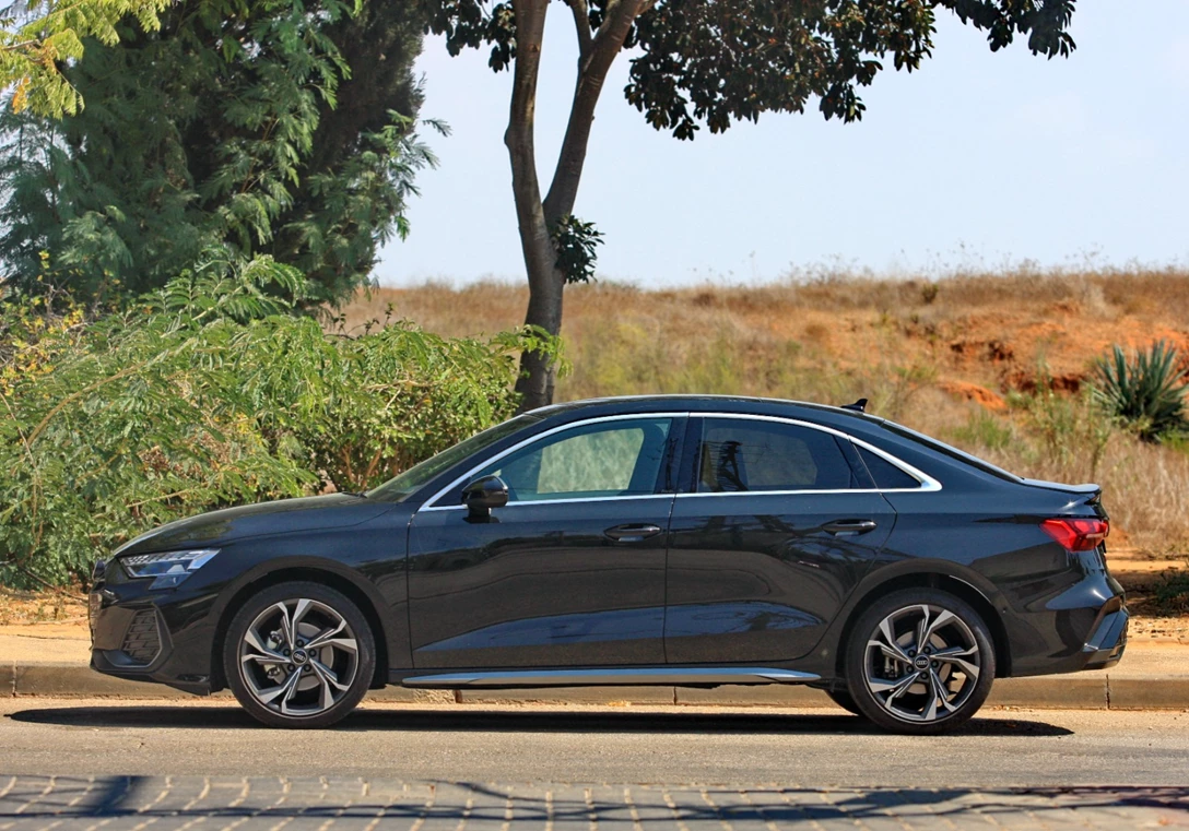 1702047-A3AUDI (73).JPG